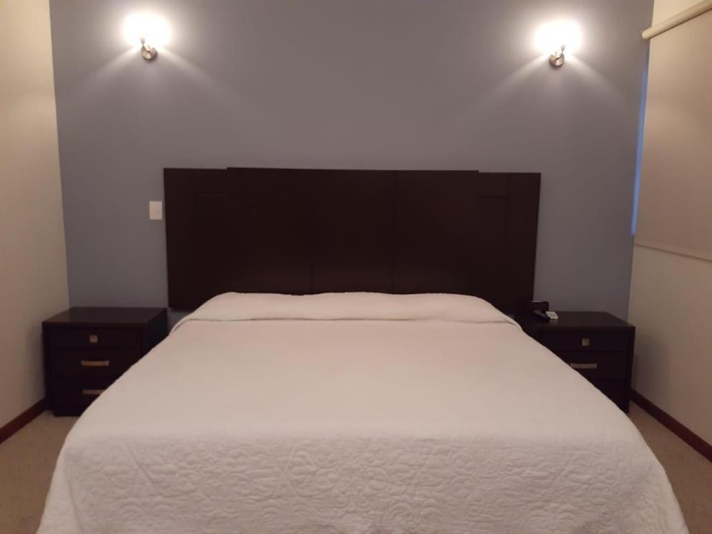 Hotel Candelero Yuriria Exteriér fotografie